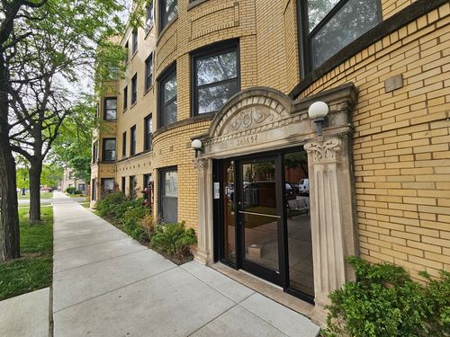 2-2454 W Catalpa Avenue, Chicago, IL, 60625 | Card Image
