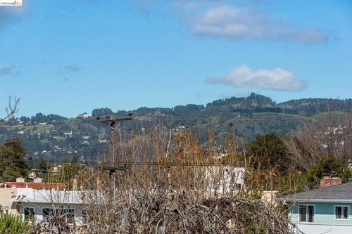301-330 330 Vernon St, Oakland, CA, 94610 | Card Image