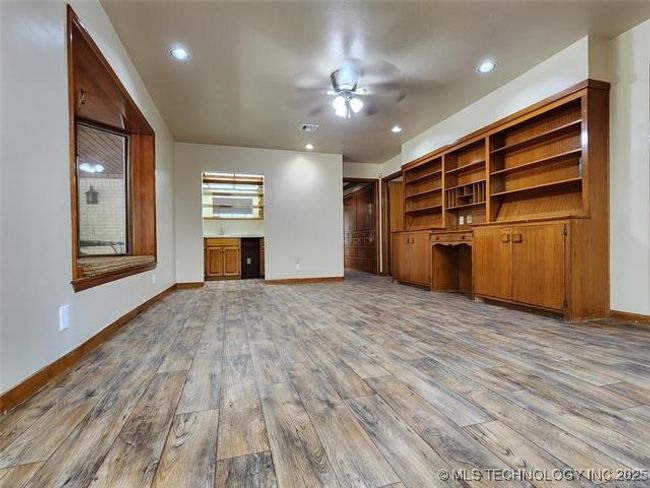 10 W Midland St, House other with 3 bedrooms, 2 bathrooms and null parking in Shawnee OK | Image 8
