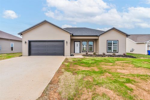 611 Victoria Way, Franklin, KY, 42134-1565 | Card Image