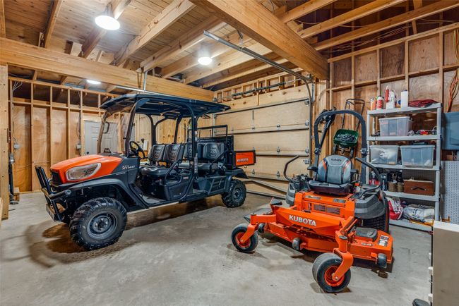 View of Barndo garage | Image 8