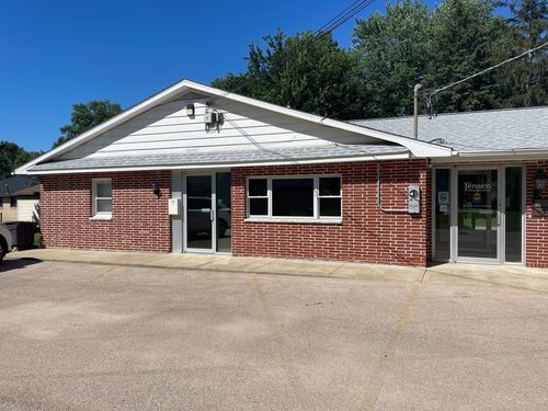 c-2002 Suite C E 5th St, Sterling, IL, 61081-3016 | Card Image