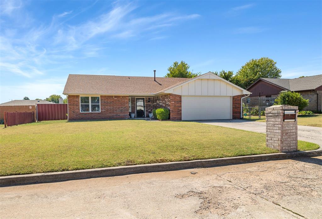 Stone Glen Dr, El Reno, OK 73036