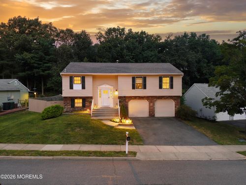 14 Cannon Ball Dr, Howell, NJ, 07731-1627 | Card Image