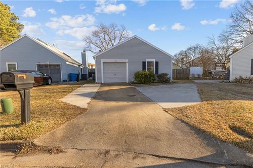 1012 Danbury Cir, Virginia Beach, VA, 23464-5437 | Card Image