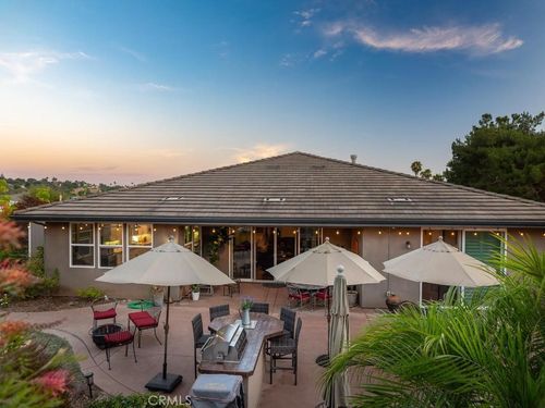 1406 Devin Dr, Fallbrook, CA, 92028-4271 | Card Image