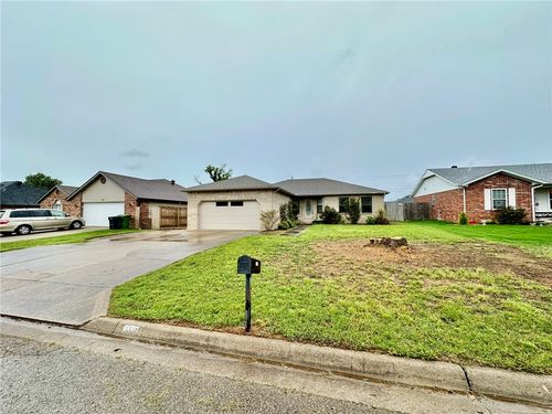 2311 W Willow St, Rogers, AR, 72758-4941 | Card Image