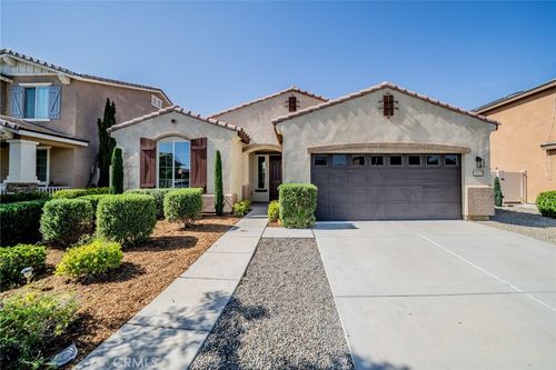 1060 Fortuna St, Perris, CA, 92571-7732 | Card Image