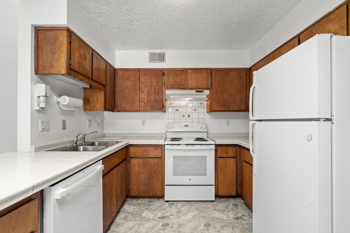 1452 Clark Rd, Santa Fe, NM, 87507-5173 | Card Image