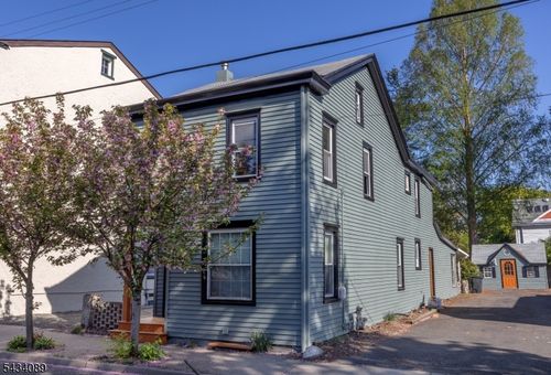 46 Delevan St, Lambertville, NJ, 08530-2014 | Card Image