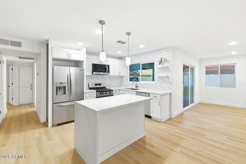 4920 W Michigan Ave, Glendale, AZ, 85308-1422 | Card Image