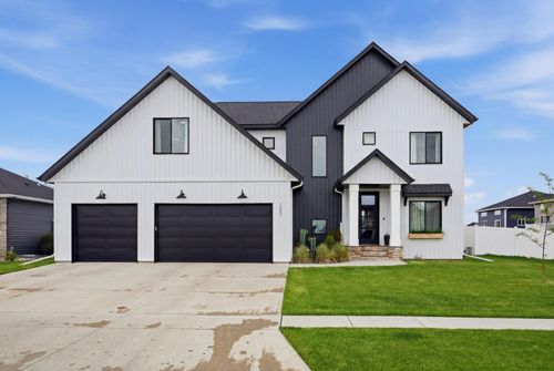 2651 Golden Ln S, Fargo, ND, 58104-7540 | Card Image