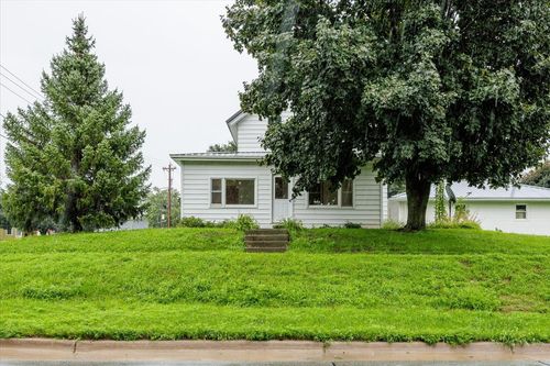 207 N Front St, Montezuma, IA, 50171-1126 | Card Image