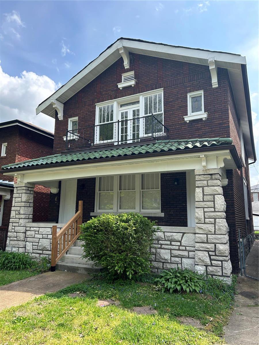 Tholozan Ave, Saint Louis, MO 63109