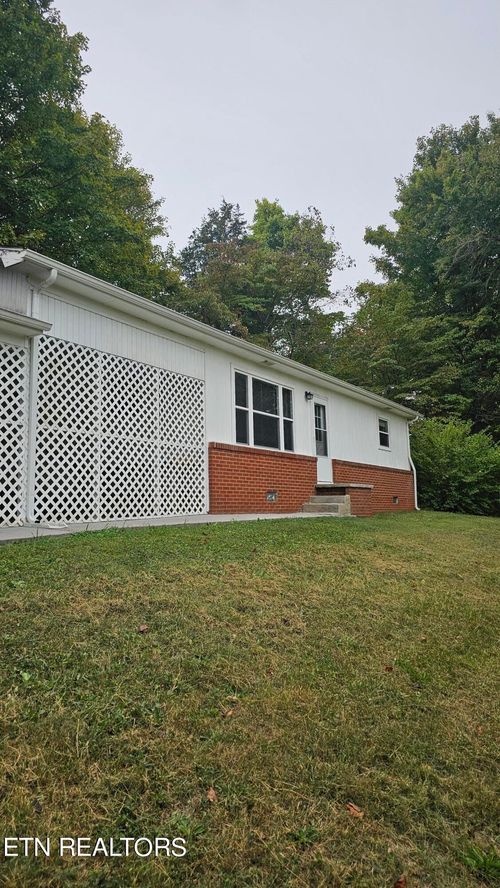 829 Indian Gap Rd, Andersonville, TN, 37705-2726 | Card Image