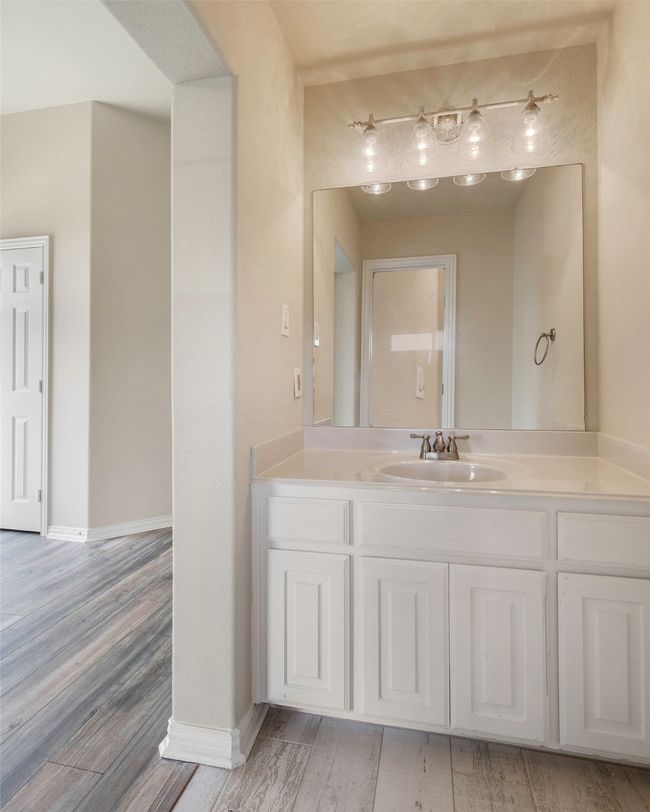 Bathroom #3 | Image 33