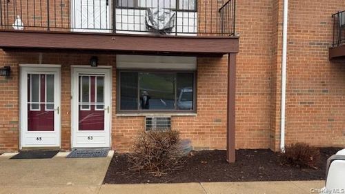 63 Poplar Ln, Middletown, NY, 10941-1354 | Card Image