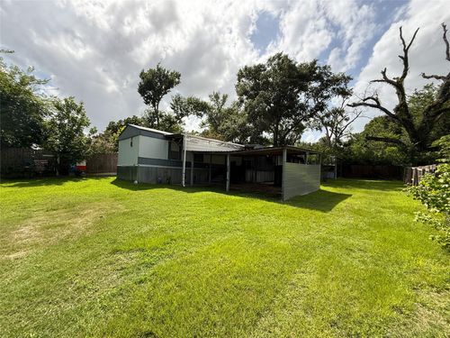 311 Joan St, Buffalo, TX, 75831 | Card Image