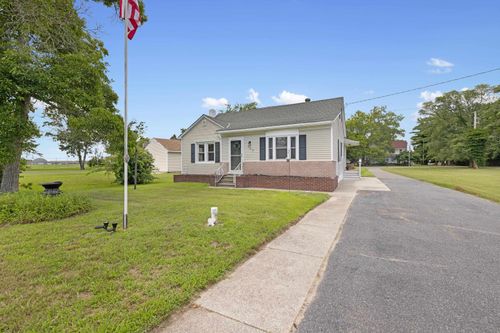 545 Breakwater Rd, Cape May, NJ, 08204-4532 | Card Image