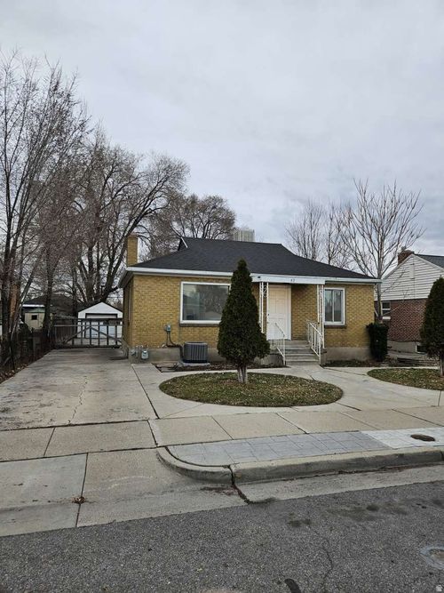 42 Sunset Ave, Salt Lake City, UT, 84115-3532 | Card Image