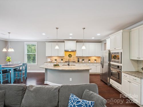 125 Rain Shadow Dr, Mooresville, NC, 28115-8351 | Card Image