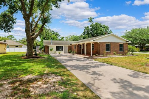 509 Falmouth St, TEMPLE TERRACE, FL, 33617-7841 | Card Image