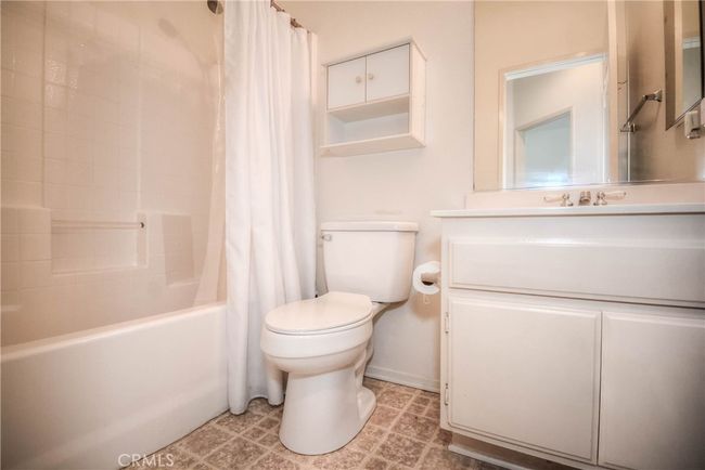803 Maplewood, Condo with 2 bedrooms, 3 bathrooms and 2 parking in Irvine CA | Image 24