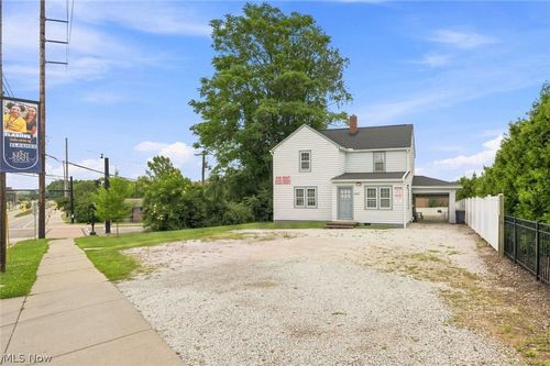642 E Summit St, Kent, OH, 44240-3908 | Card Image