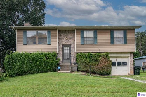 899 Timberwood Dr, Radcliff, KY, 40160-9546 | Card Image