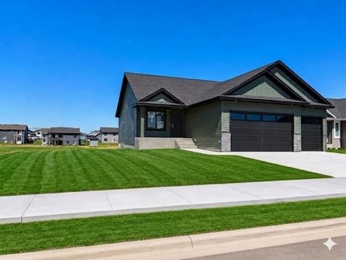 2110 Douglas Trail Dr Se, Pine Island, MN, 55963-2819 | Card Image