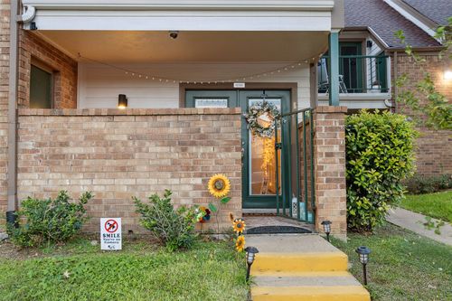 n105-2300 Bamboo Dr, Arlington, TX, 76006-5972 | Card Image