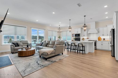 18 Begonia Dr, Manalapan, NJ, 07726-8695 | Card Image