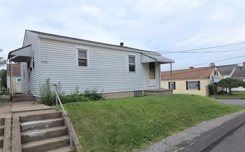 5927 Roslyn St, Elizabeth Twp, PA, 15135-1126 | Card Image