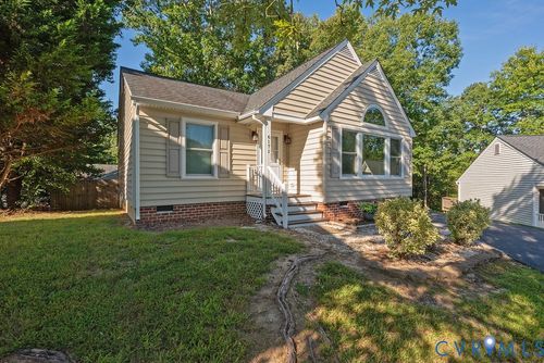 6171 Retreat Hill Ln, Mechanicsville, VA, 23111-4582 | Card Image