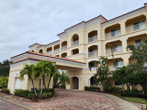 unit-104-35 Harbour Isle Dr W, Fort Pierce, FL, 34949-2787 | Card Image