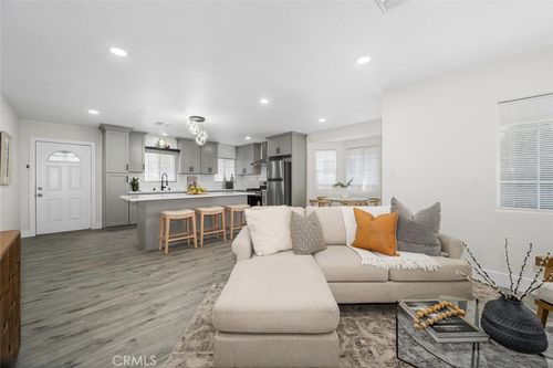 2612 Manhattan Beach Blvd, Gardena, CA, 90249-4637 | Card Image