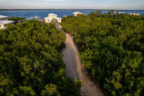 481 E Shore East Drive, Summerland Key, FL, 33042 | Card Image
