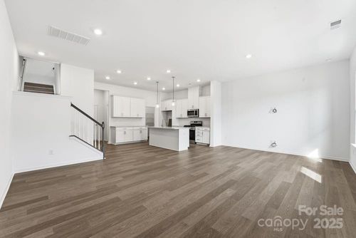 105 Silver Glen Ln, Indian Trail, NC, 28079-9572 | Card Image