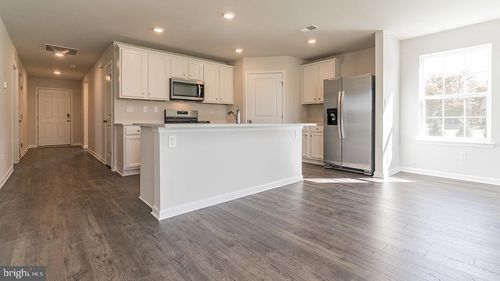 2025 Paperback Way, YORK, PA, 17408-8885 | Card Image