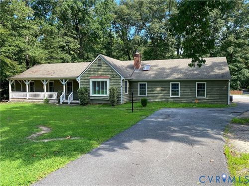 8256 New Ashcake Rd, Mechanicsville, VA, 23116-4033 | Card Image