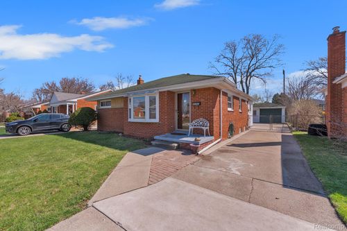 6606 Arcola St, Garden City, MI, 48135-2565 | Card Image