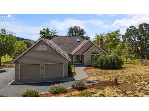 30410 Ne Fernwood Rd, Newberg, OR, 97132-7012 | Card Image