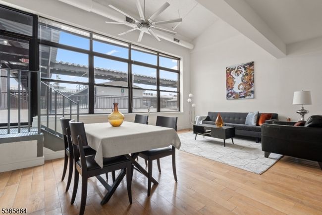 APT-219X - 300 Communipaw Ave, Townhouse with 3 bedrooms, 2 bathrooms and null parking in Jersey City NJ | Image 4