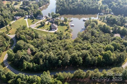 31-32-and-33-4852 Rio De Luna, Hickory, NC, 28601-9360 | Card Image