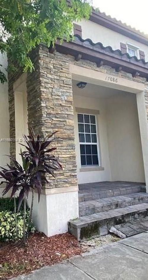 1-17086 Sw 95th Ter, Miami, FL, 33196-4758 | Card Image