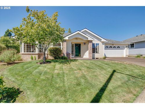 12997 Se La Cresta Dr, Milwaukie, OR, 97222-2182 | Card Image
