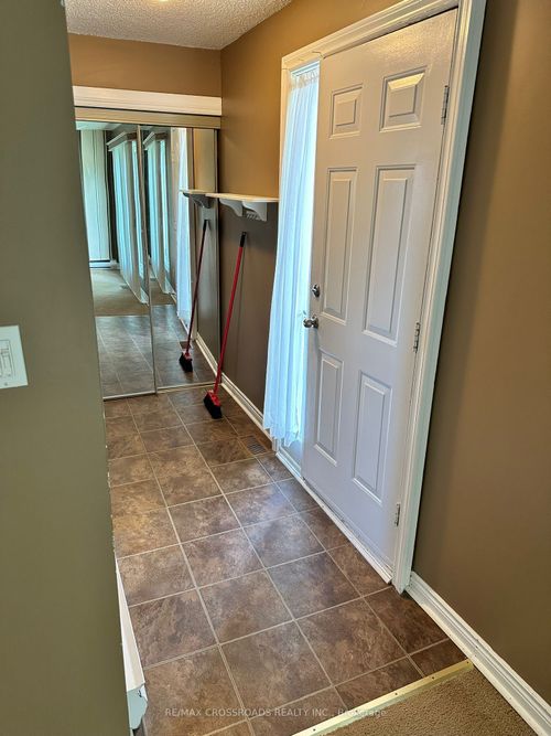 main-613 Perry St, Whitby, ON, L1N4C6 | Card Image