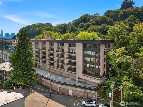 104-700 Crockett St, Seattle, WA, 98109-2460 | Card Image