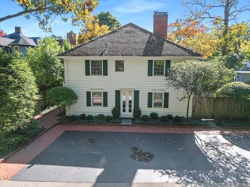 223 Sylvan Rd, Lake Bluff, IL, 60044-2560 | Card Image