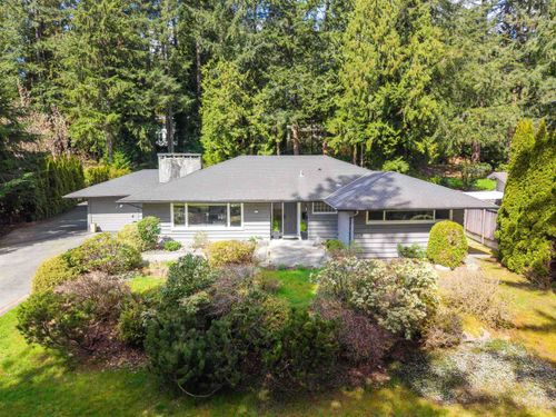 355 Rabbit Lane, West Vancouver, BC, V7S1J1 | Card Image